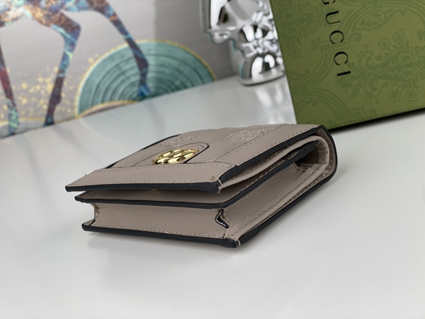 グッチ財布コピー側面デザイン